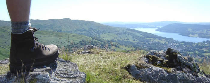 boot and mountain 1