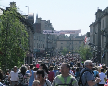 High St Crowds